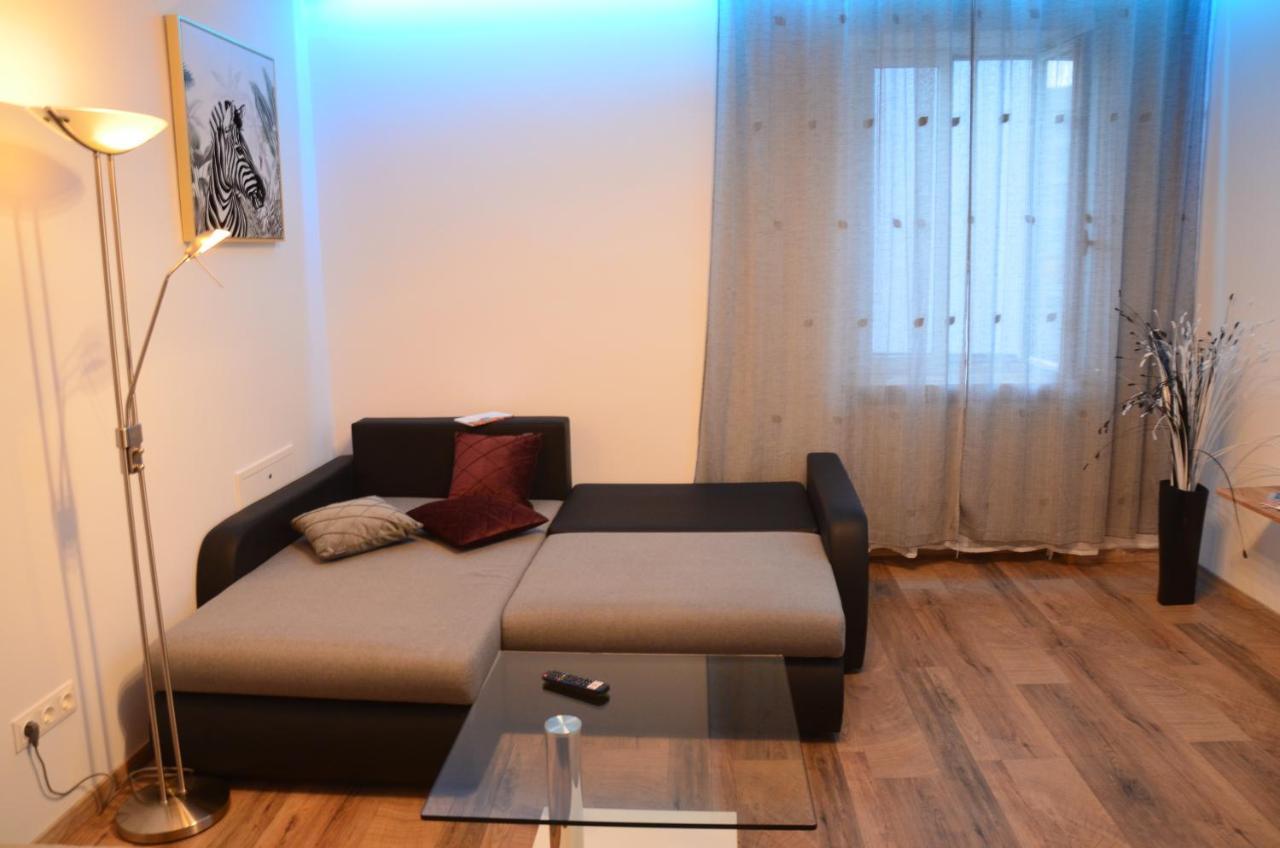 Appartamento Vega - Free Parking - Self Checkin Graz Esterno foto